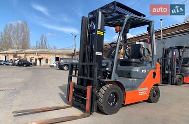 Вилочный погрузчик Toyota 8FG15 2019 в 