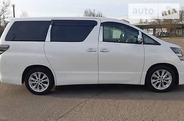 Мінівен Toyota Alphard 2009 в 