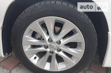 Мінівен Toyota Alphard 2009 в 