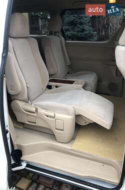 Минивэн Toyota Alphard 2010 в Умани