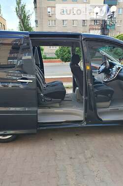 Минивэн Toyota Alphard 2007 в 