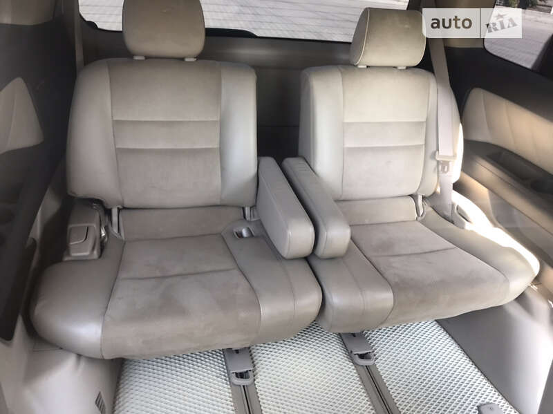 Минивэн Toyota Alphard 2007 в Бершади