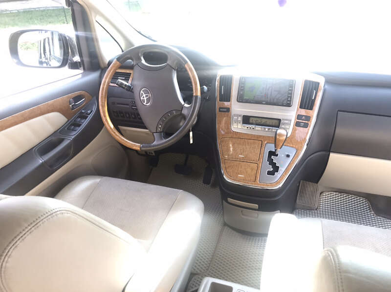 Минивэн Toyota Alphard 2007 в Бершади