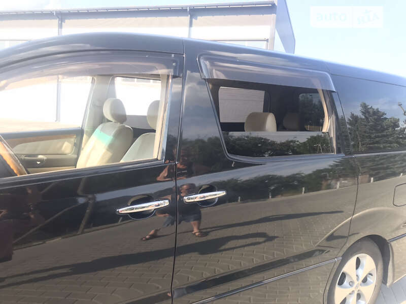 Минивэн Toyota Alphard 2007 в Бершади