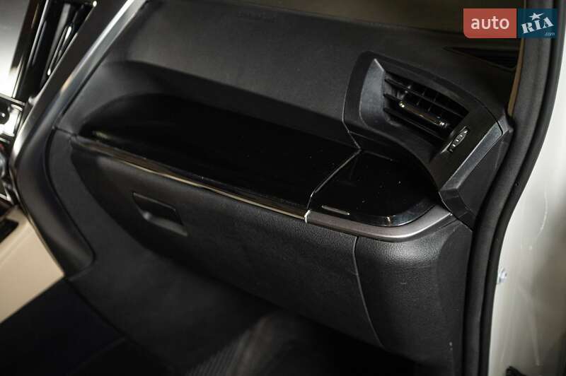 Мінівен Toyota Alphard 2023 в Одесі фото 41 Мінівен Toyota Alphard 2023 в Одесі