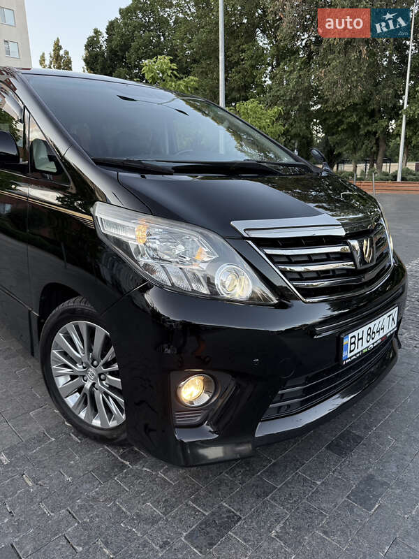 Мінівен Toyota Alphard 2014 в Одесі