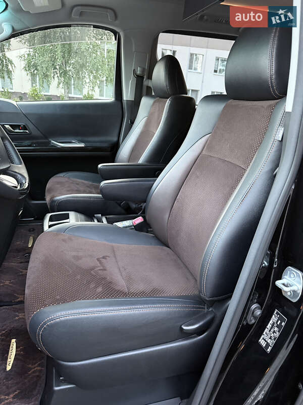 Мінівен Toyota Alphard 2014 в Одесі