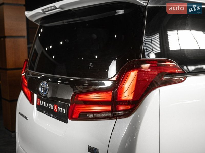 Минивэн Toyota Alphard 2020 в Одессе
