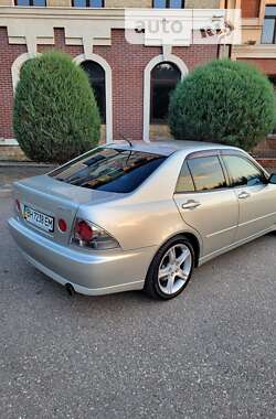 Седан Toyota Altezza 1999 в 