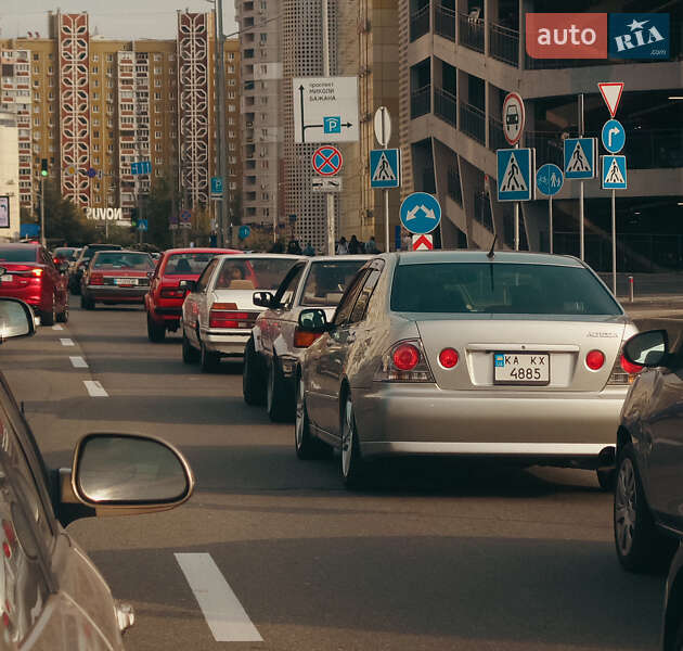 Седан Toyota Altezza 1999 в Киеве фото 22 Седан Toyota Altezza 1999 в Киеве