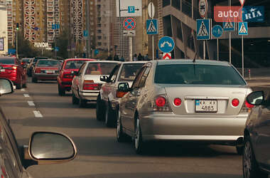 Седан Toyota Altezza 1999 в 