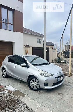 Хетчбек Toyota Aqua 2012 в Одесі