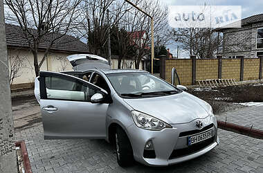 Хетчбек Toyota Aqua 2012 в Одесі