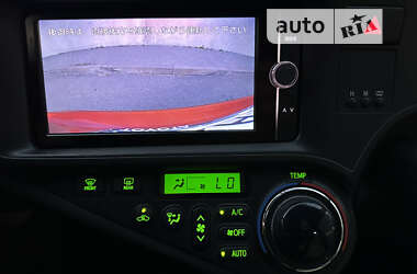 Хэтчбек Toyota Aqua 2014 в 
