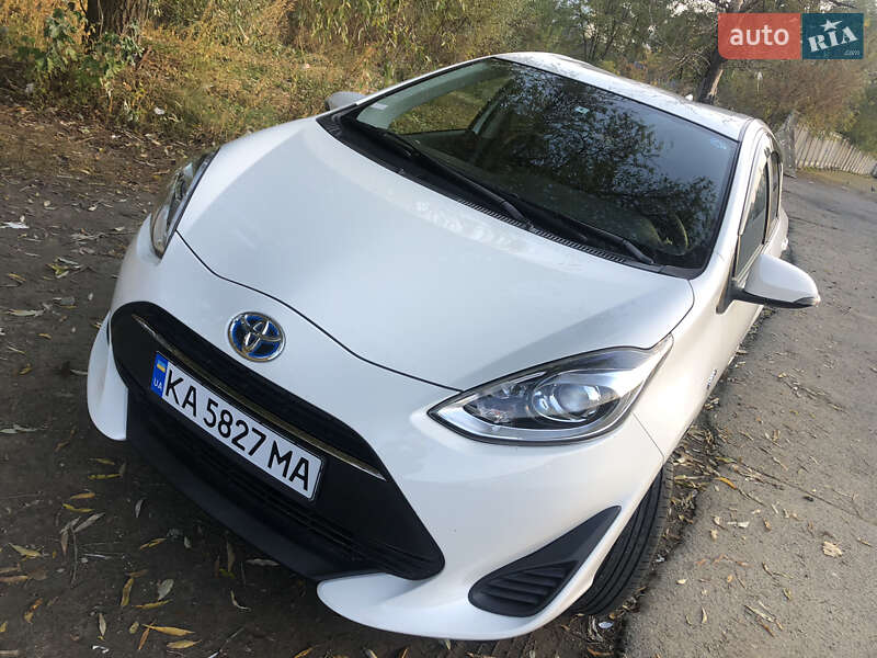Хэтчбек Toyota Aqua 2018 в 