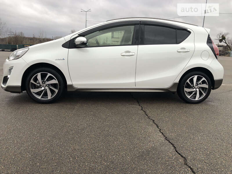 AUTO.RIA – Продам Тойота Аква 2016 (KA6687KX) гібрид (hev) 1.5 хетчбек бу у  Києві, ціна 12800 $