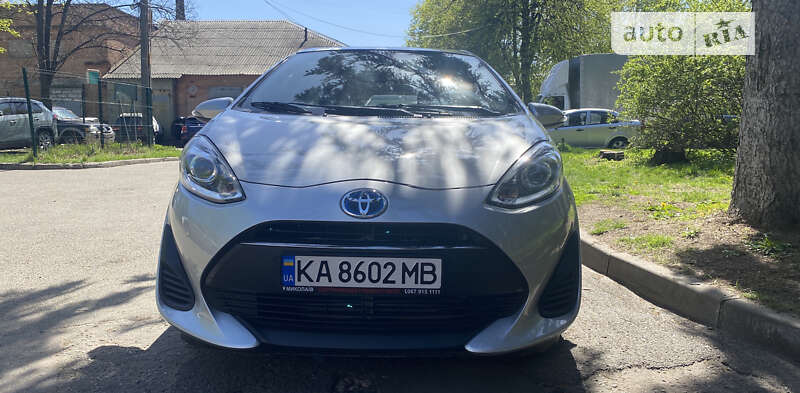 Хетчбек Toyota Aqua 2018 в Києві