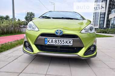 Хэтчбек Toyota Aqua 2014 в Киеве