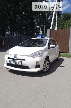 Хэтчбек Toyota Aqua 2014 в Киеве