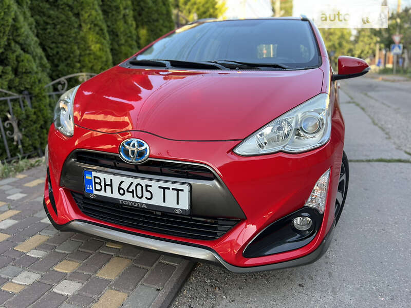 Хетчбек Toyota Aqua 2014 в Одесі