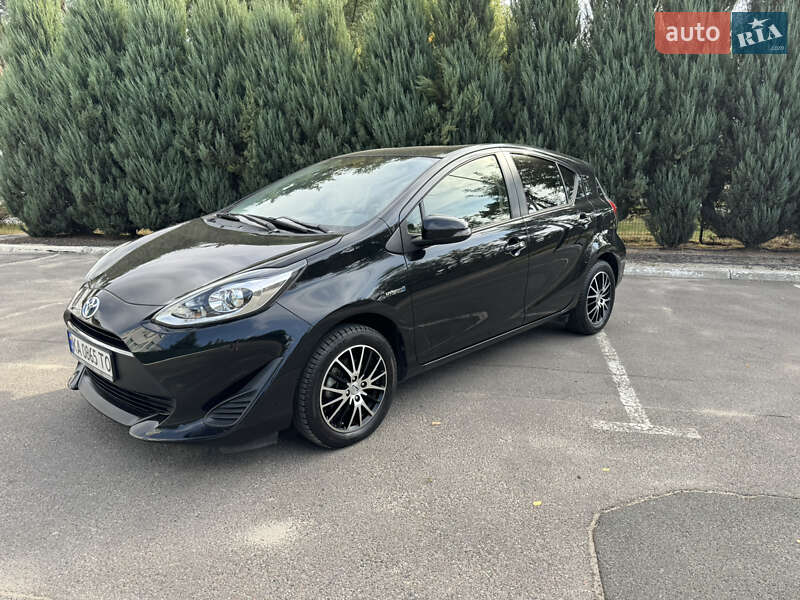 Хетчбек Toyota Aqua 2018 в Києві