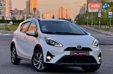 Хэтчбек Toyota Aqua 2017 в 