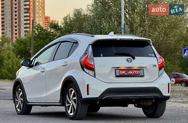 Хэтчбек Toyota Aqua 2017 в 