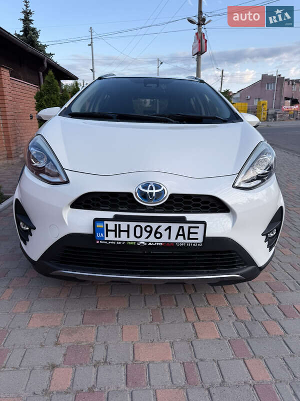 Хетчбек Toyota Aqua 2017 в Одесі
