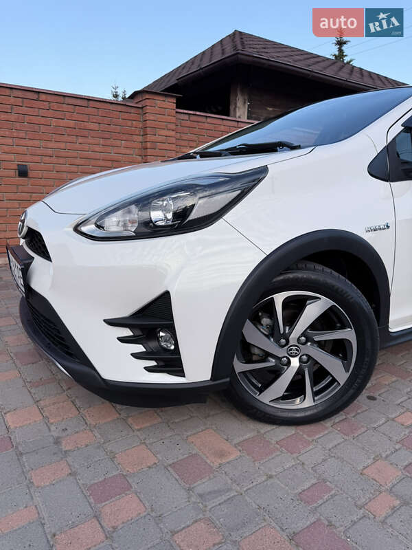 Хетчбек Toyota Aqua 2017 в Одесі