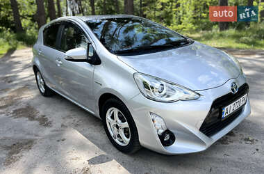 Хэтчбек Toyota Aqua 2015 в 