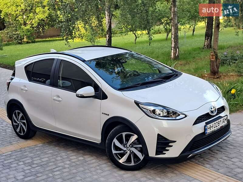Хетчбек Toyota Aqua 2017 в Одесі