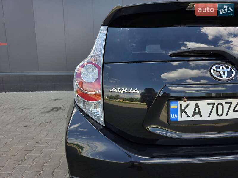 Хетчбек Toyota Aqua 2013 в Києві