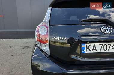 Хэтчбек Toyota Aqua 2013 в 