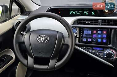 Хэтчбек Toyota Aqua 2013 в 