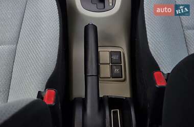 Хэтчбек Toyota Aqua 2013 в 