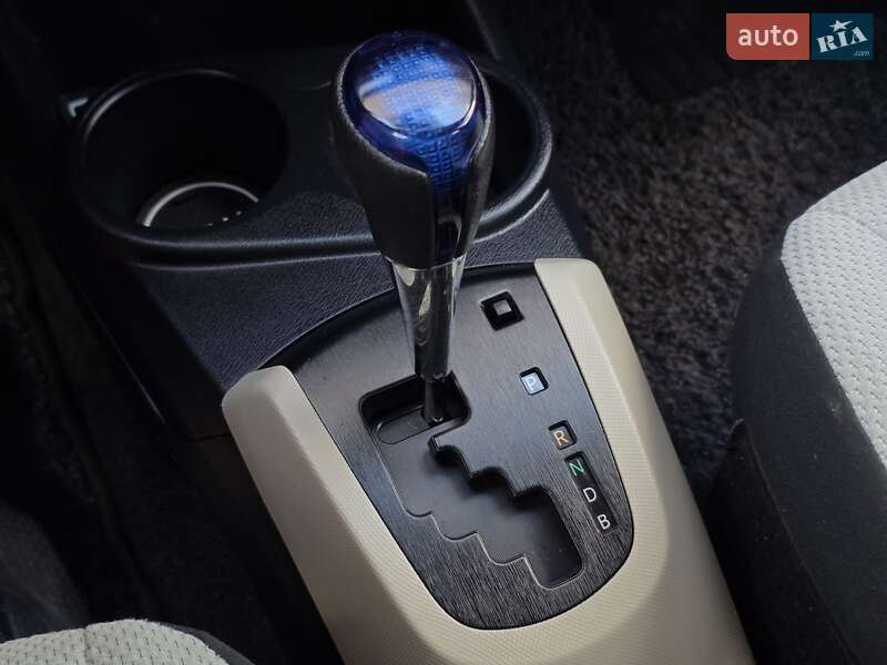Хетчбек Toyota Aqua 2013 в Києві