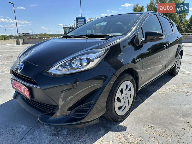 Хетчбек Toyota Aqua 2018 в Києві