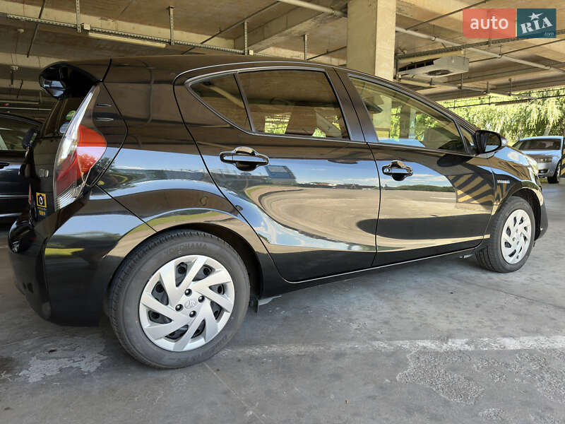 Хетчбек Toyota Aqua 2018 в Києві