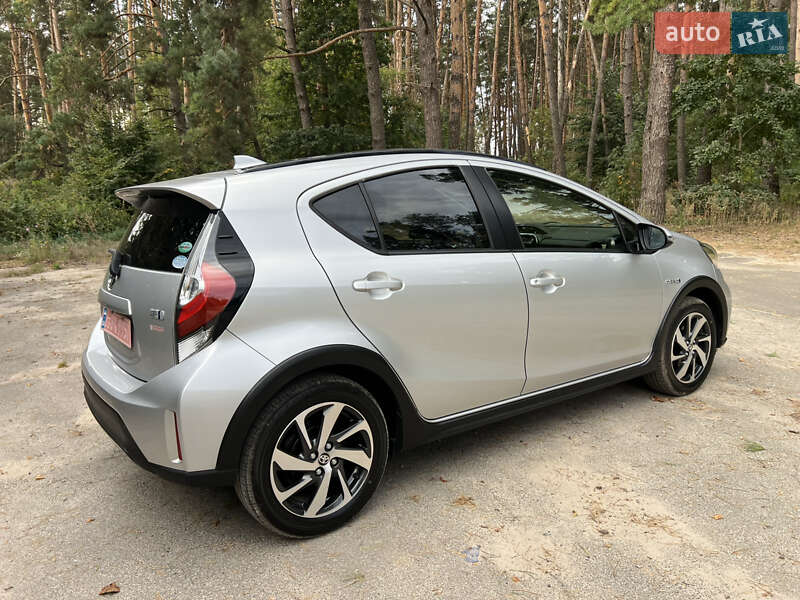 Хэтчбек Toyota Aqua 2017 в Василькове