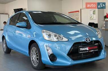 Хэтчбек Toyota Aqua 2015 в Киеве