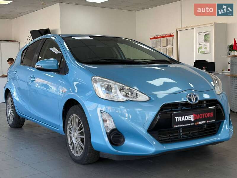 Toyota Aqua 2015