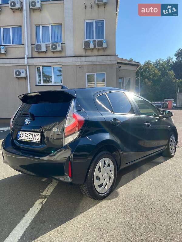 Хетчбек Toyota Aqua 2018 в Києві
