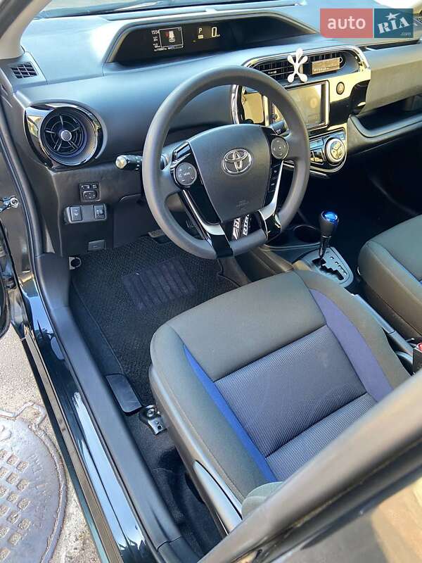 Хетчбек Toyota Aqua 2018 в Києві