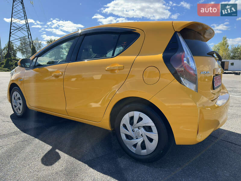 Хетчбек Toyota Aqua 2020 в Києві