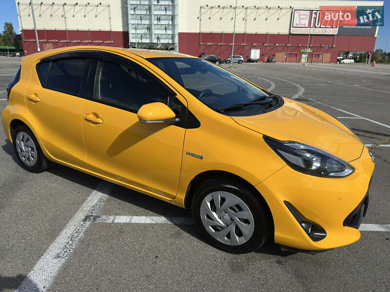 Хетчбек Toyota Aqua 2020 в Києві