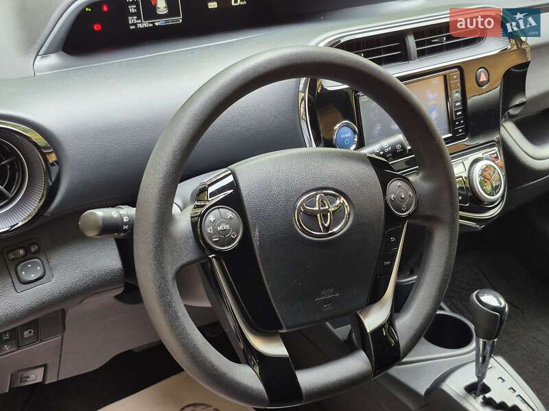 Хетчбек Toyota Aqua 2018 в Одесі