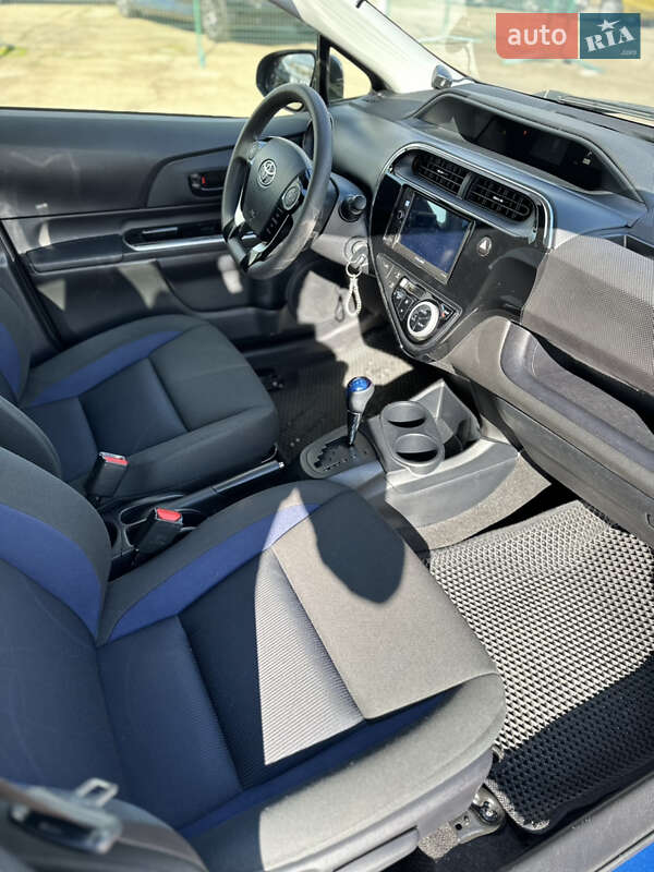 Хетчбек Toyota Aqua 2019 в Києві