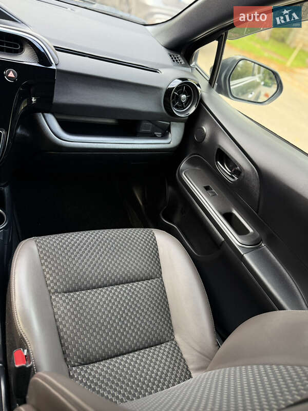 Хэтчбек Toyota Aqua 2020 в Одессе фото 64 Хэтчбек Toyota Aqua 2020 в Одессе