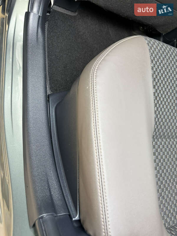 Хэтчбек Toyota Aqua 2020 в Одессе фото 93 Хэтчбек Toyota Aqua 2020 в Одессе