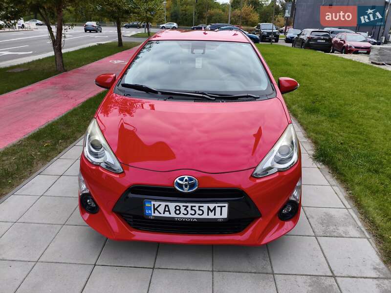 Хэтчбек Toyota Aqua 2016 в Киеве